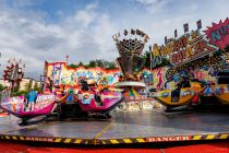 Breakdancer No 2 (Dreher/Vespermann) - Fotos - Das Rundfahrgeschäft verfügt über insgesamt 48 Sitzplätze und darf eigentlich auf keiner mittleren Kirmes fehlen. • © ummeteck.de - Christian Schön