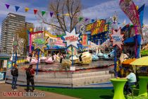 Hier haben wir den Break Dance auf dem [e:12933::Kölner Frühlingsvolksfest 2023:] gesehen. • © ummet-eck.de - Schön