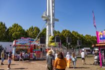 Das Highspeed-Fahrgeschäft Booster Maxxx gehört zum Schaustellerbetrieb der Gebrüder Boos aus Magdeburg. • © ummet-eck.de / kirmesecke.de