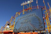 Cannstatter Volksfest 2023 - Stuttgart - Bilder - Also, unsere Titelbilder findet man sogar auf dem Cannstatter Volksfest, hier am Rock & Roller Coaster. :-) • © kirmesecke.de - Christian Schön