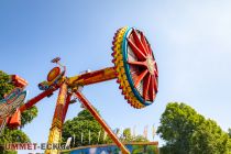 Hier haben wir den Frisbee auf der Pfingstkirmes 2023 in Bergisch Gladbach gesehen. • © ummet-eck.de - Schön