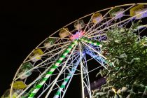 Das Riesenrad auf dem Lüdenscheider Weihnachtsmarkt 2023. • © ummet-eck.de - Schön