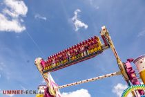 Top Spin fresh (Decker-Schaak) - Fahrgeschäft - Kirmes - Der Top Spin Fresh ist ein Kirmes-Fahrgeschäft der Schaustellerfamilie Decker-Schaak, der es 2023 von Zehle übernahm. • © ummet-eck.de - Christian Schön