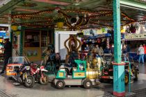 Kinder-Autokarussell: Hier auf der Steinert-Kirmes in Lüdenscheid. • © ummet-eck.de / christian schön