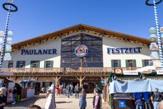 Paulaner Festzelt - Oktoberfest 2023 • © kirmesecke.de