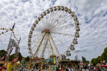 Auf dem Sommersend 2022 in Münster: Das Riesenrad Grand Soleil von Göbel • © ummet-eck.de / christian schön