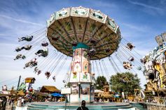 Auf größeren Kirmessen eigentlich immer dabei: Ein Wellenflug. • © ummet-eck.de