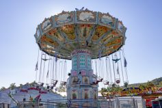 Der Wellenflug Volare von Drliczek auf dem Volksfest in Eichstätt (2023) • © kirmesecke.de